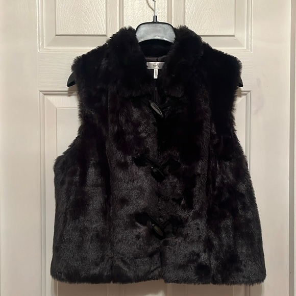 Metro 7 Jackets & Blazers - Black Faux Fur Vest